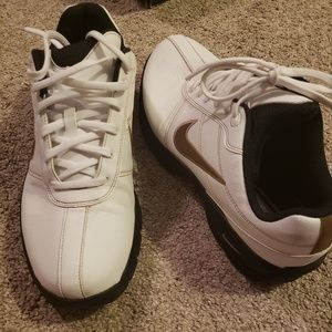 NIKE golf shoes Men's Size 9